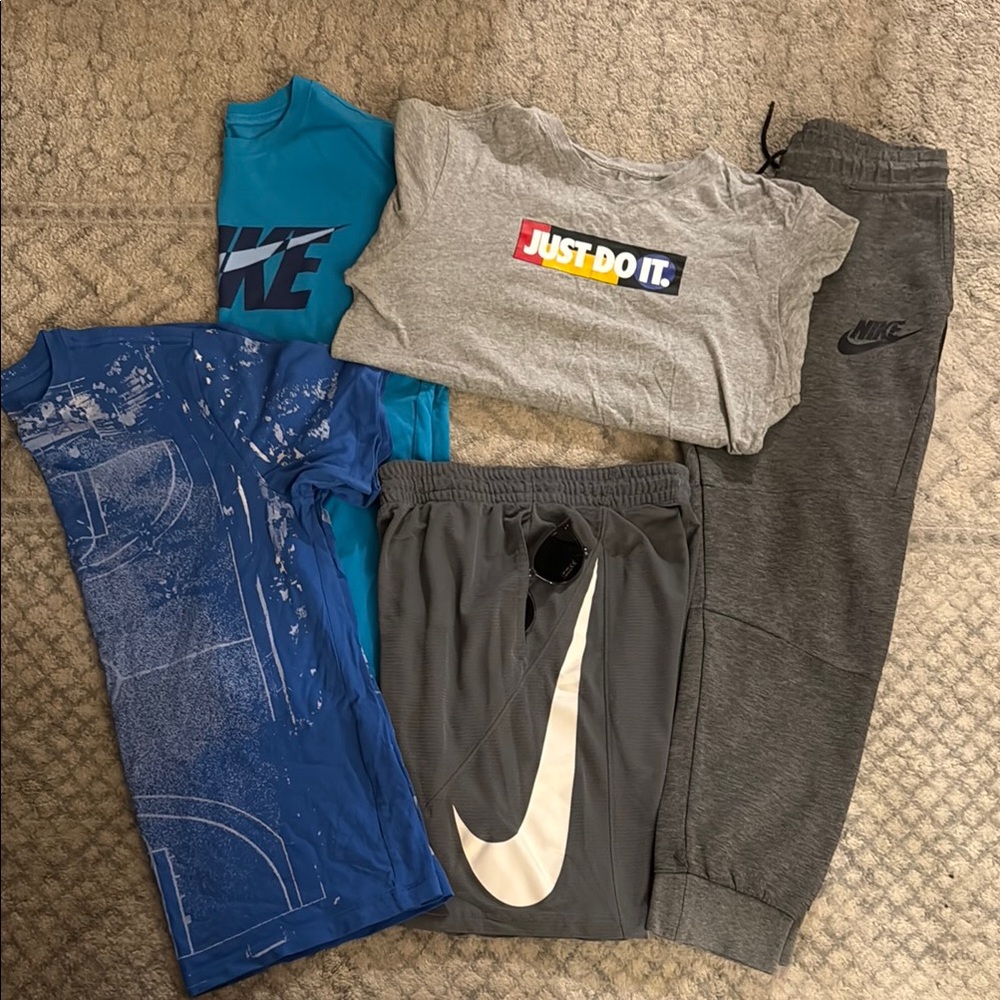 NIKE EVERYTHING - BUNDLE